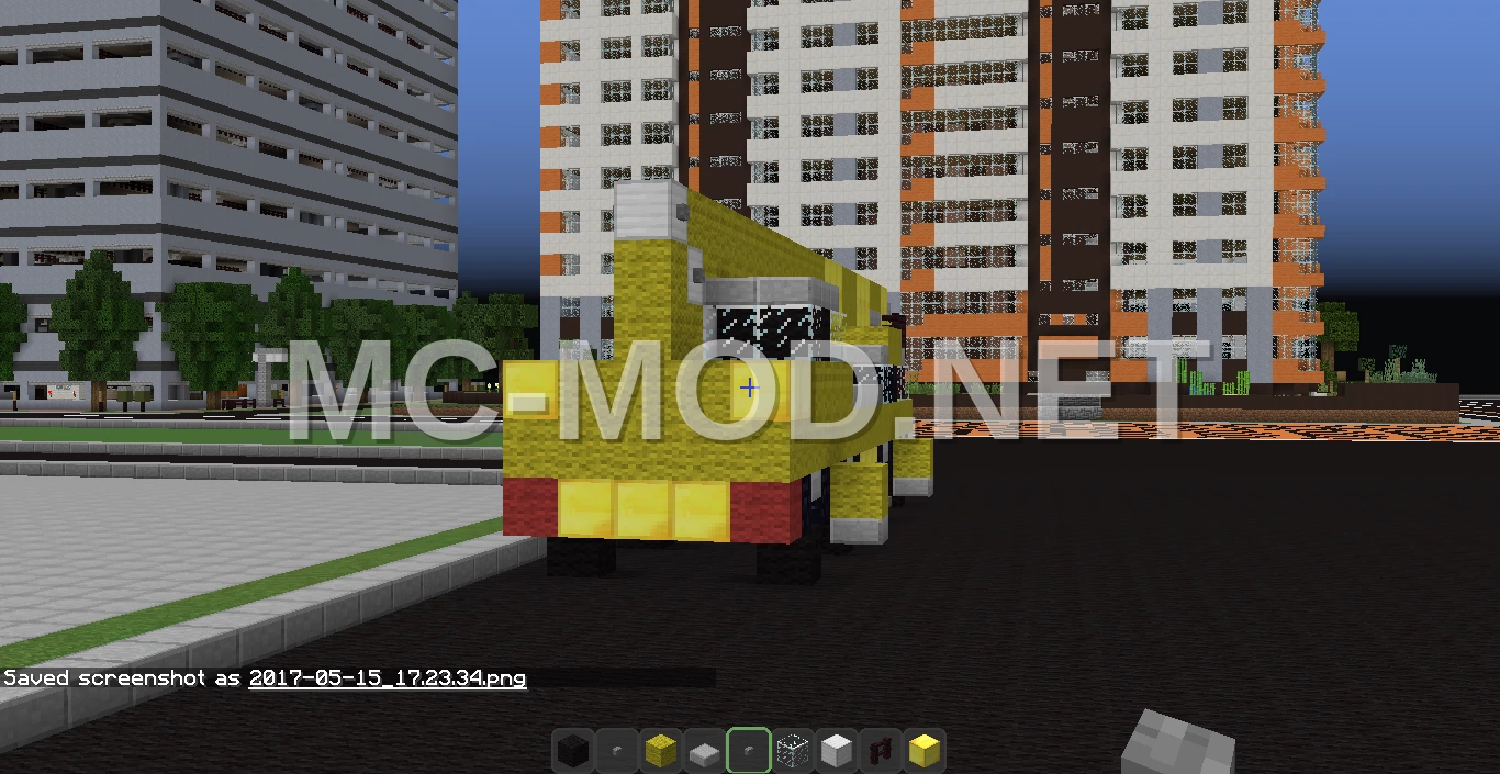 Eight-Wheeled Crane Truck